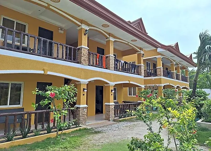 Resort Slam's Garden Dive Malapascua